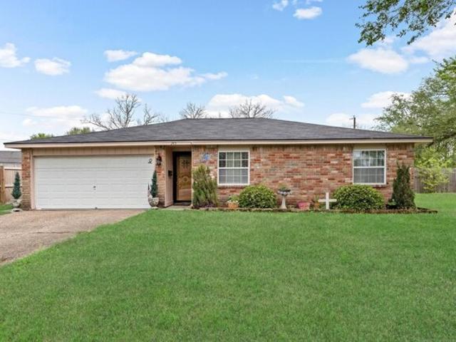 House for sale in Bridge City, Texas