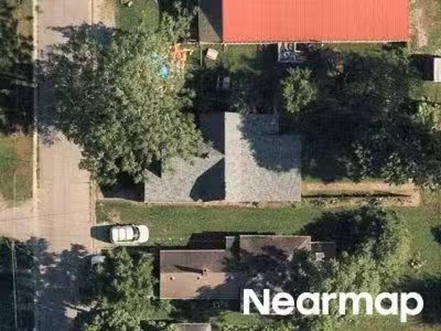 House for sale in Scottsburg