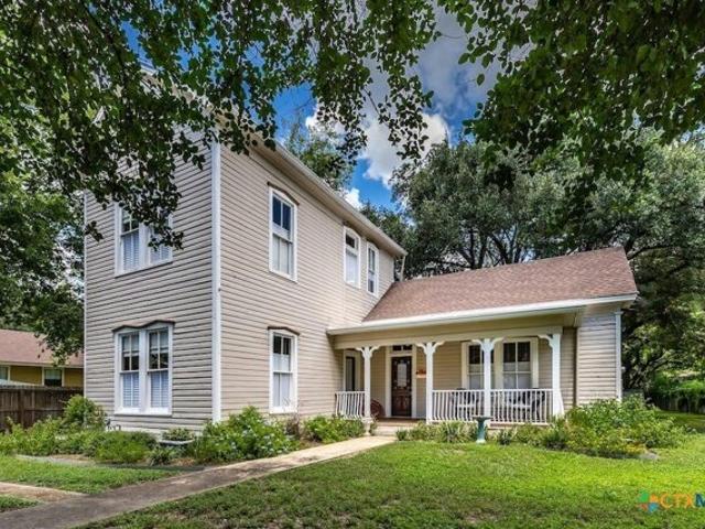 House for sale in Gonzales