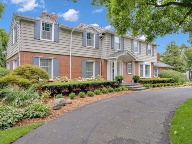 House for sale in Bloomfield Hills