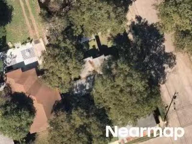 House for sale in Uvalde