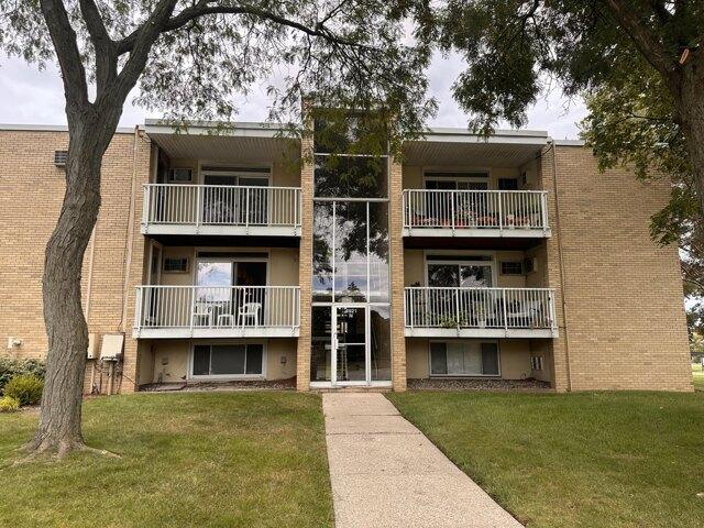 Condo for sale in Royal Oak, Michigan