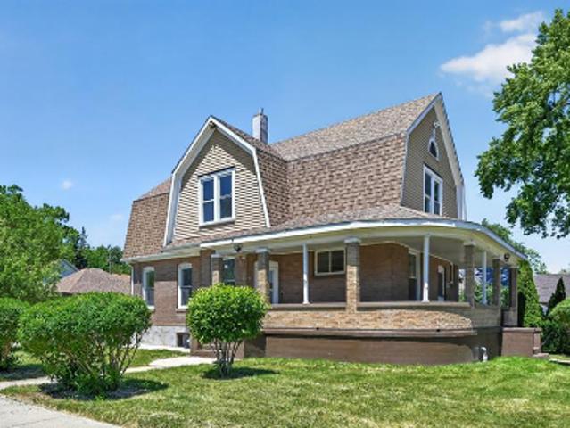 House for sale in Elgin, Illinois