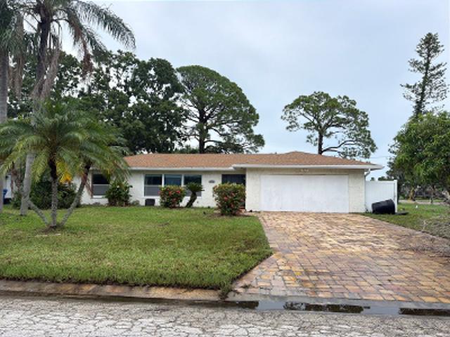 House for sale in Shore Acres, Saint Petersburg