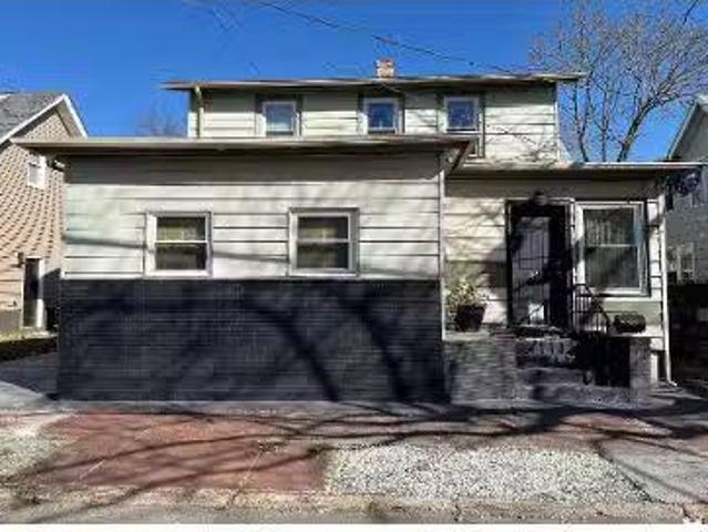 House for sale in Parsons