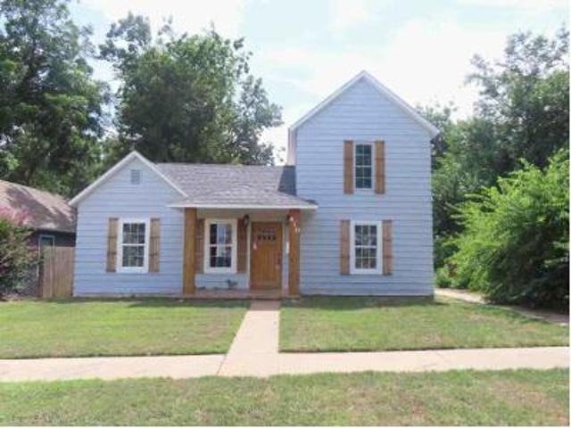House for sale in Guthrie