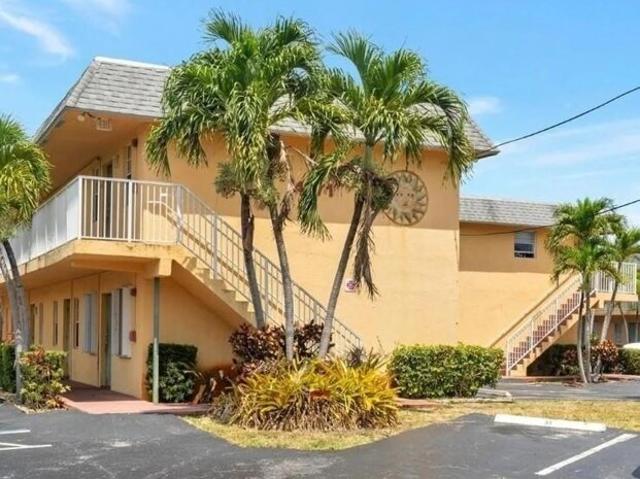 Condo for sale in Oakland Park