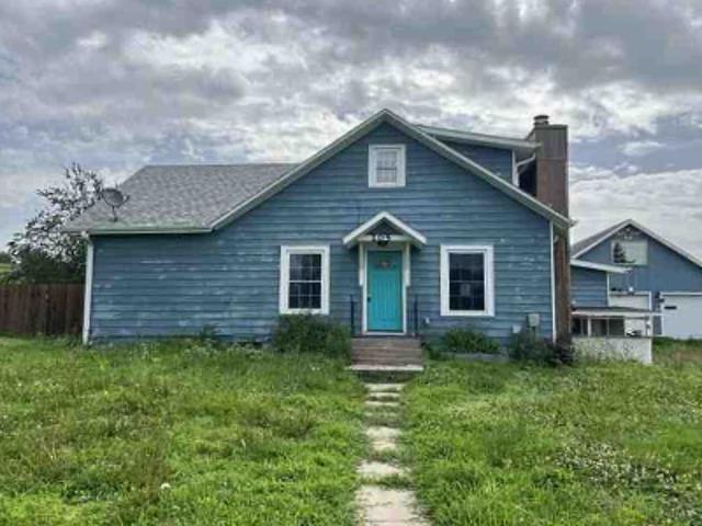 House for sale in Henderson, Iowa