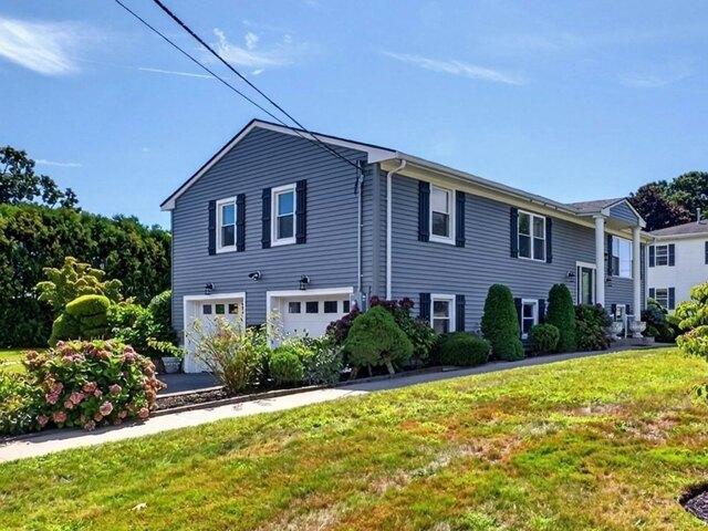 House for sale in Oak Grove Village, Fall River