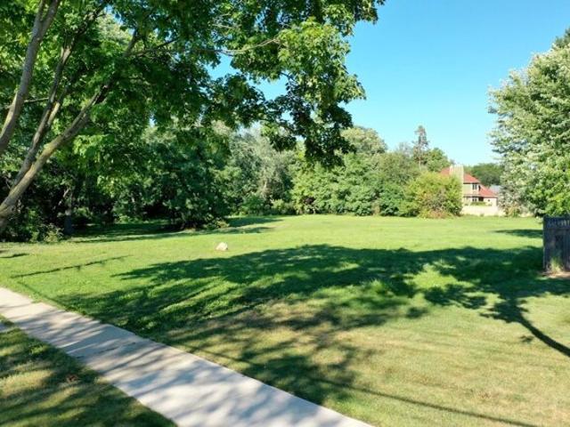 Land for sale in Lombard Land for sale in Lombard