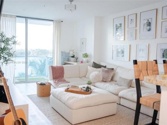 Condo for sale in Sunrise Condo for sale in Sunrise