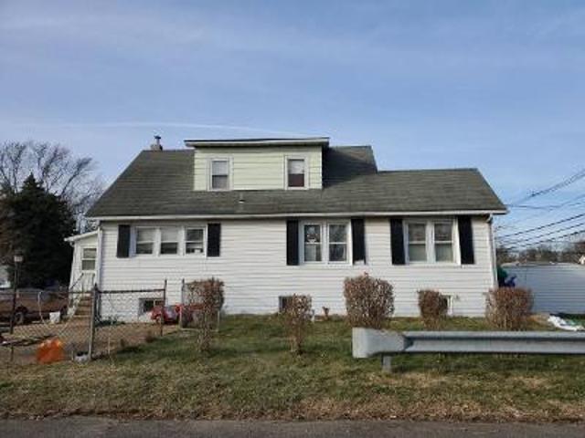House for sale in Maple Shade