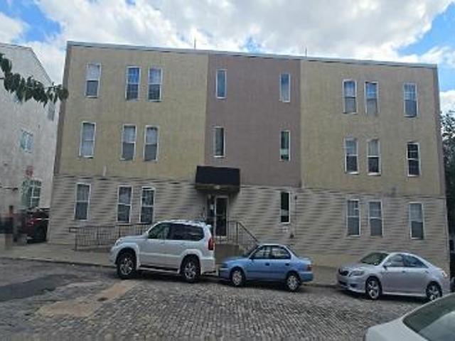 Condo for sale in Philadelphia, Pennsylvania
