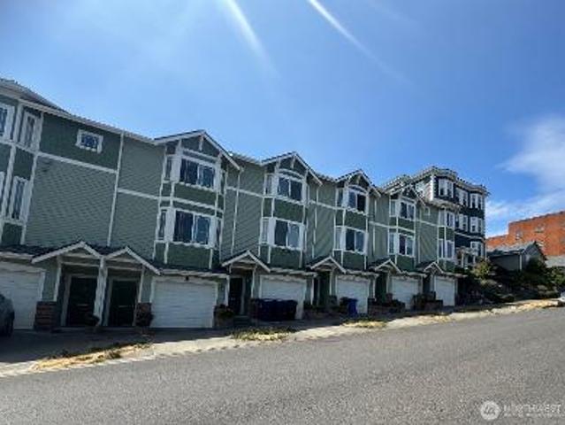 Townhouse for sale in Tacoma, Washington