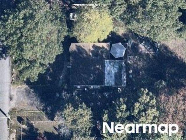 House for sale in Bay Shore, New York