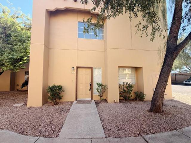 Condo for sale in Village of Gila Springs, Chandler
