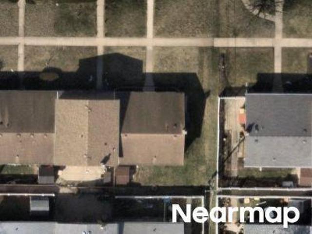 Townhouse for sale in Niles, Illinois