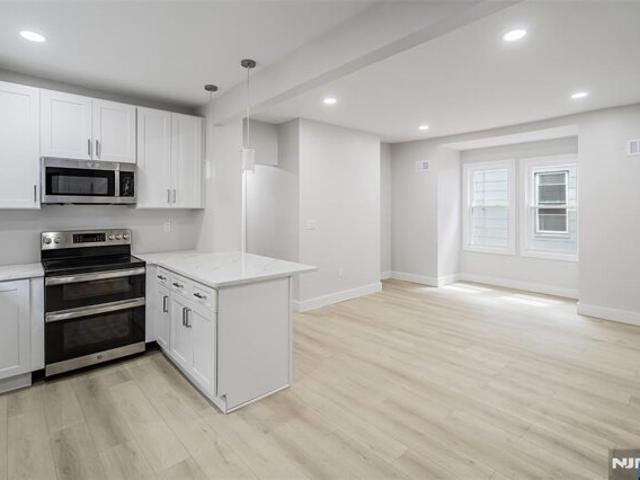 House for sale in East Orange