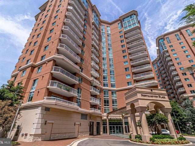 Condo for sale in Alexandria