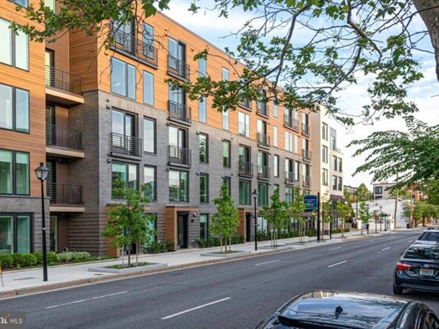 Condo for sale in Alexandria