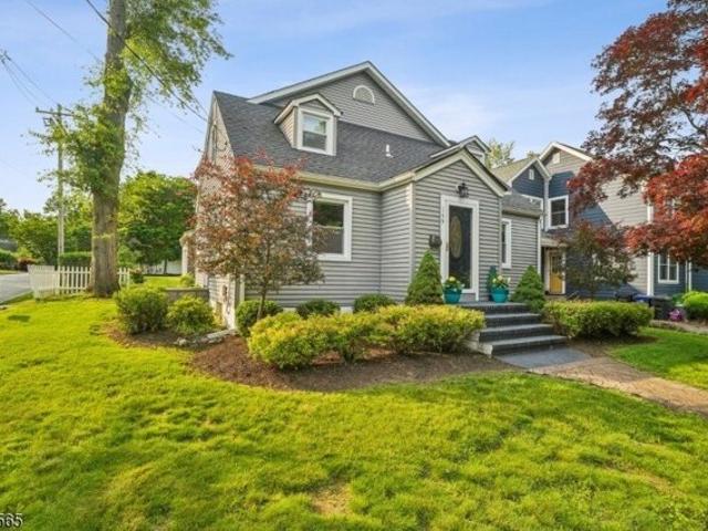 House for sale in Chatham