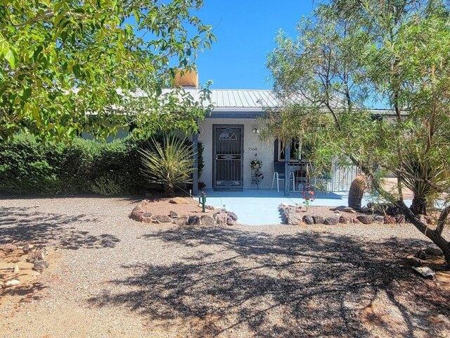 House for sale in Golden Valley, Arizona