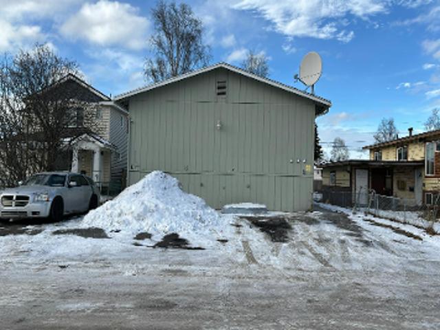 House for sale in Alaska