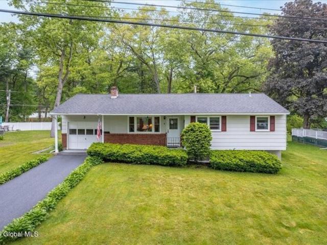 House for sale in Saratoga Springs