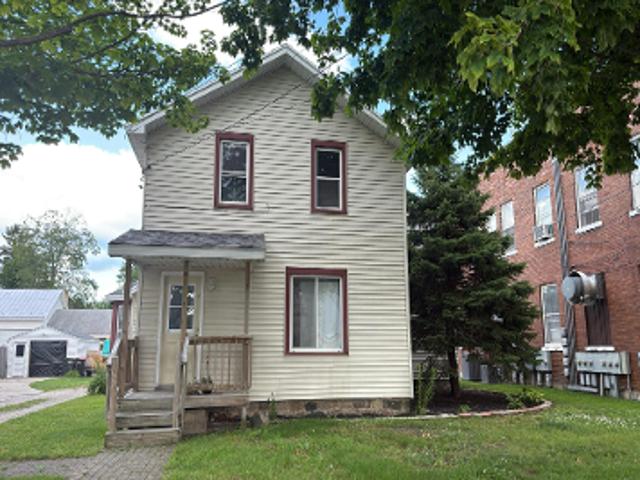 House for sale in Caledonia Charter Township, Michigan