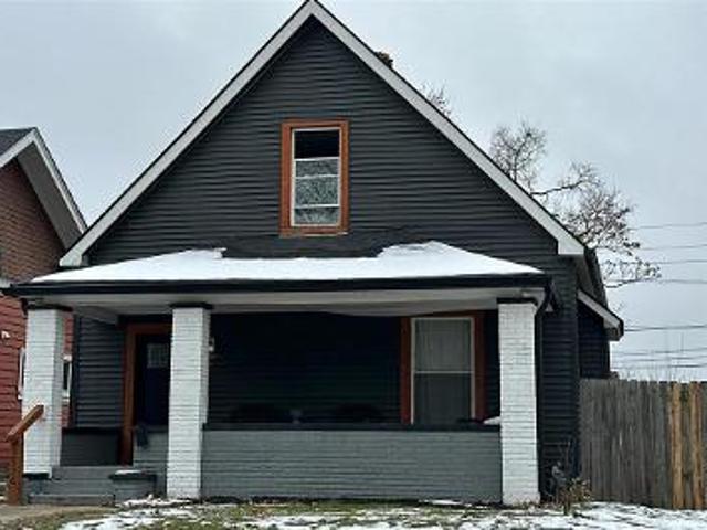 House for sale in Near Eastside, Camby