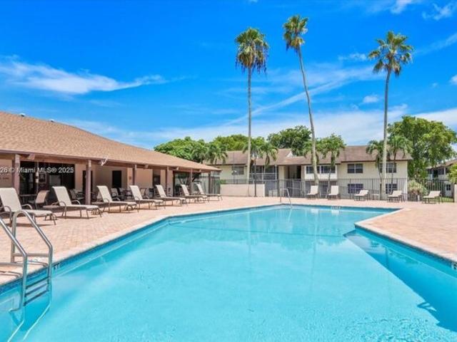 Condo for sale in Margate
