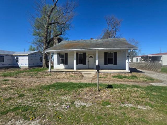 House for sale in Worthington, Indiana