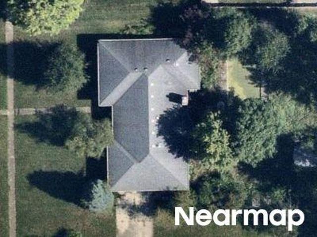 House for sale in Greenfield