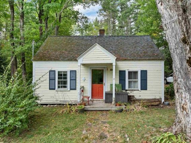 House for sale in Wolfeboro Center, Wolfeboro