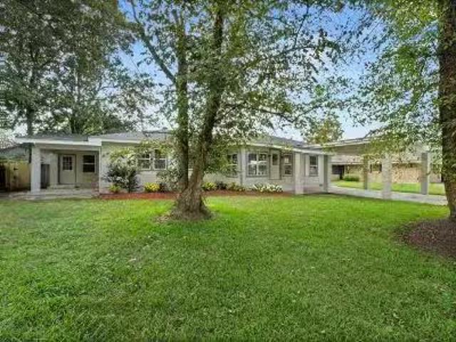 House for sale in Jennings