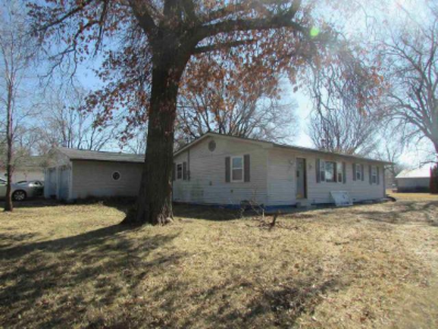House for sale in Moulton, Iowa