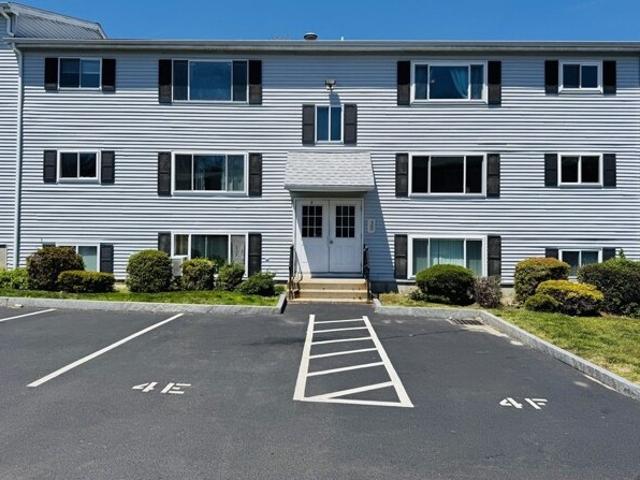 Condo for sale in Bristol, Massachusetts