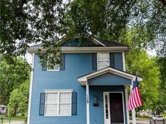 House for sale in Pleasant Hill