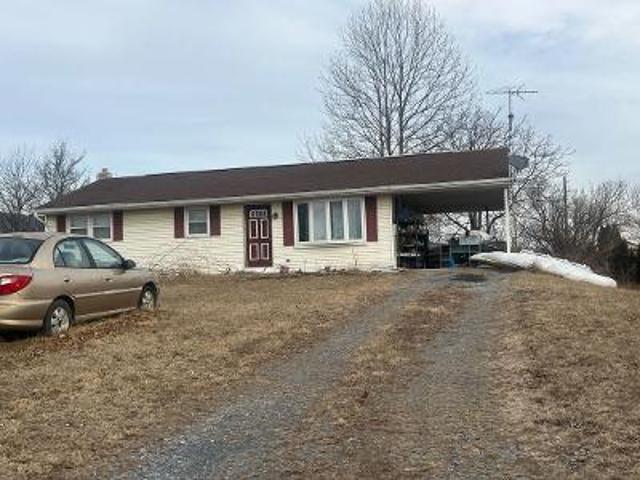 House for sale in Mount Hope, Upper Mifflin Township