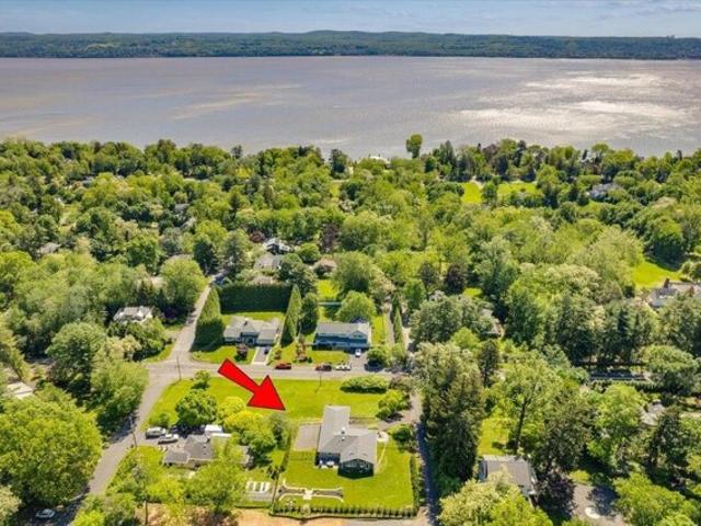 House for sale in Nyack
