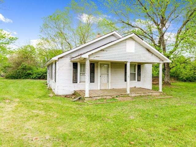 House for sale in Loretto