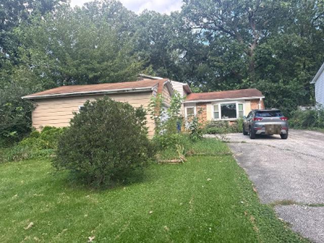 House for sale in Grayslake, Illinois