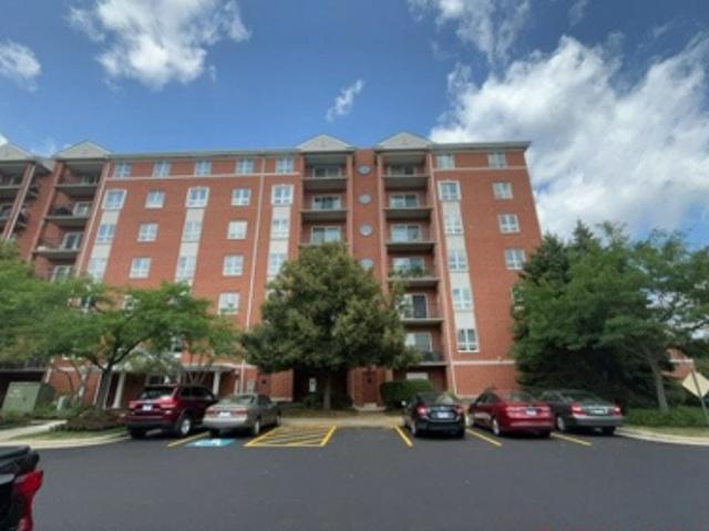 Condo for sale in Wheeling, Illinois