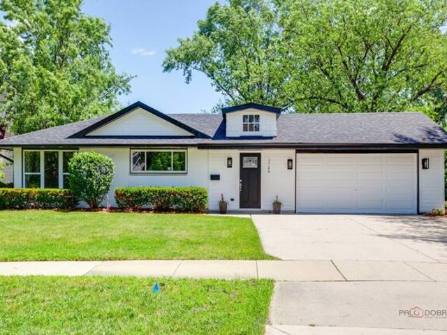 House for sale in Arlington Heights