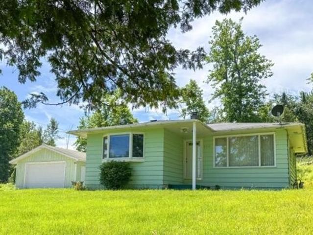 House for sale in Hubbard Lake, Michigan