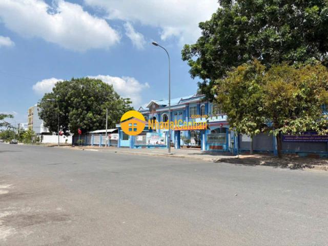 Mặt bằng bán
