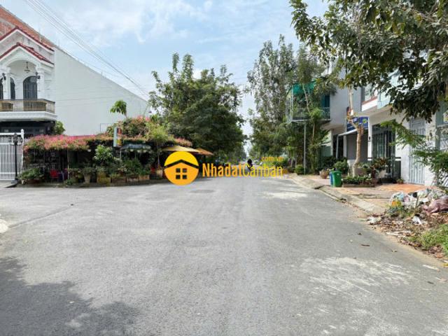 Mặt bằng bán