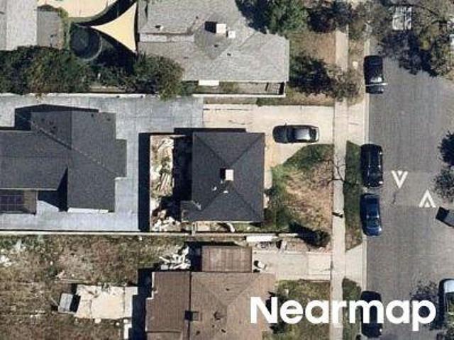 House for sale in Burbank