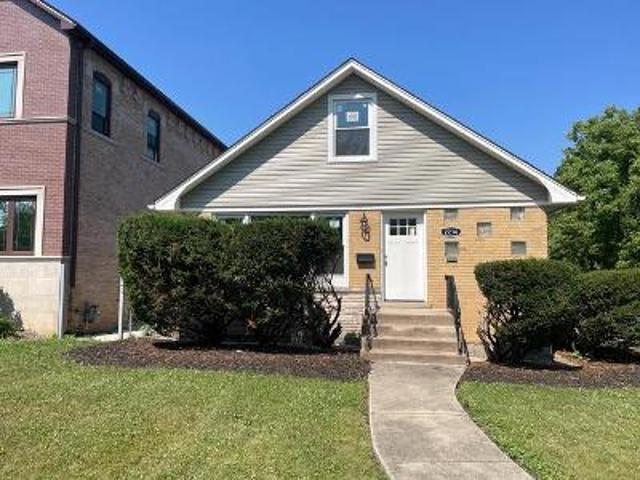 House for sale in Elmwood Park