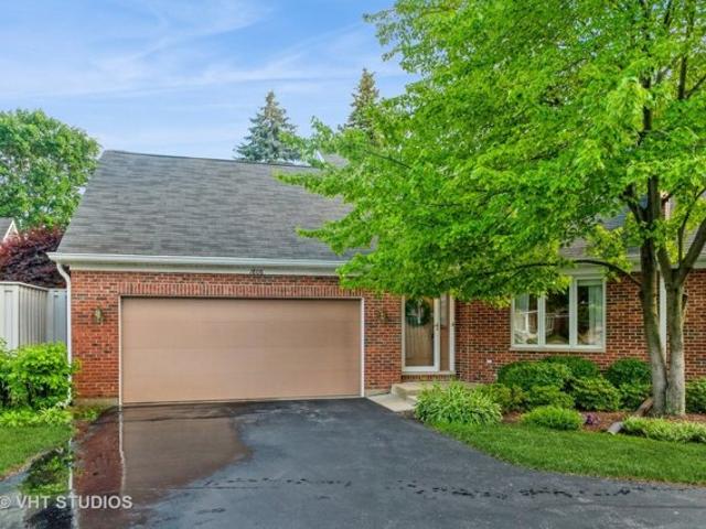 Condo for sale in Arlington Heights